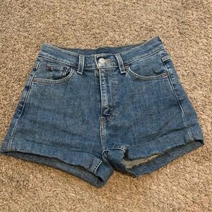 Levi’s rolled jean shorts